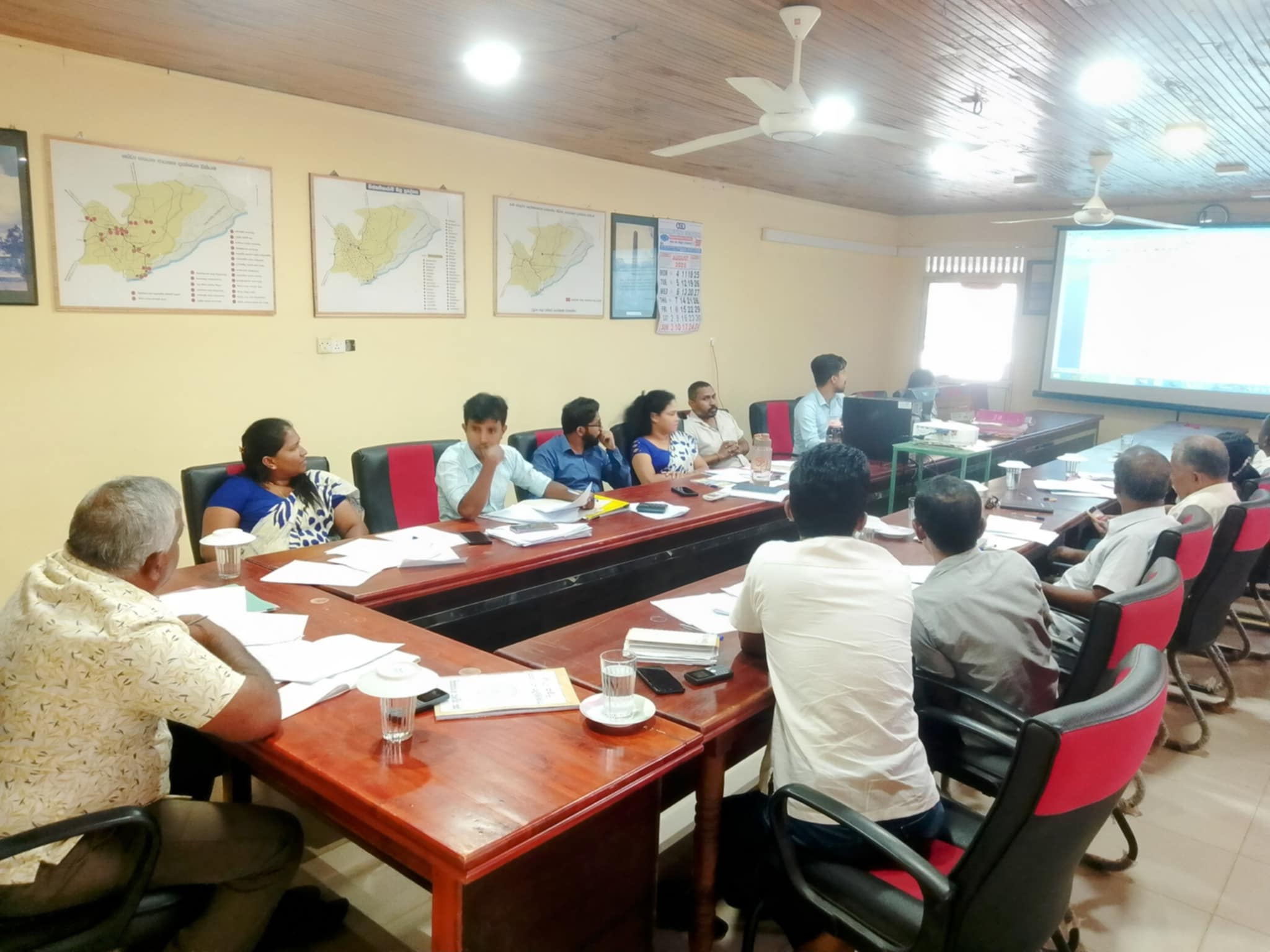 2025.08.11 වන දින මුදල් හා ප්‍රතිපත්ති කාරක සභාව තිස්සමහාරාම ප්‍රාදේශීය සභා කාර්යාලයේදී පවත්වන ලදී.