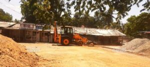 තිස්සමහාරාම ප්‍රාදේශීය සභාවට අයත් දෙබරවැව පොදු වෙළඳපොළ භූමියේ ඉදිරිපස කොටස ඉන්ටර්ලොක් ගල් ඇතීරීමේ ව්‍යාපෘතියේ වැඩ 2026/07/10 දින ආරම්භ කරන ලදී